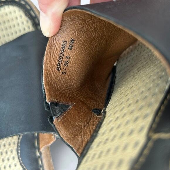 Born Women's Playa Basic Black Leather Slide Comfort Sandals sz 6 Beachy Summer - Picture 8 of 9